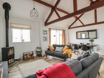 Holiday Home for 4 People in Stroud, The Cotswolds, Photo 4