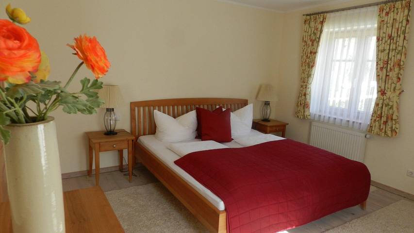Ganze Ferienwohnung, Das große Apartment im Hochparterre (Nr.1) in Übelbach, Steirerland
