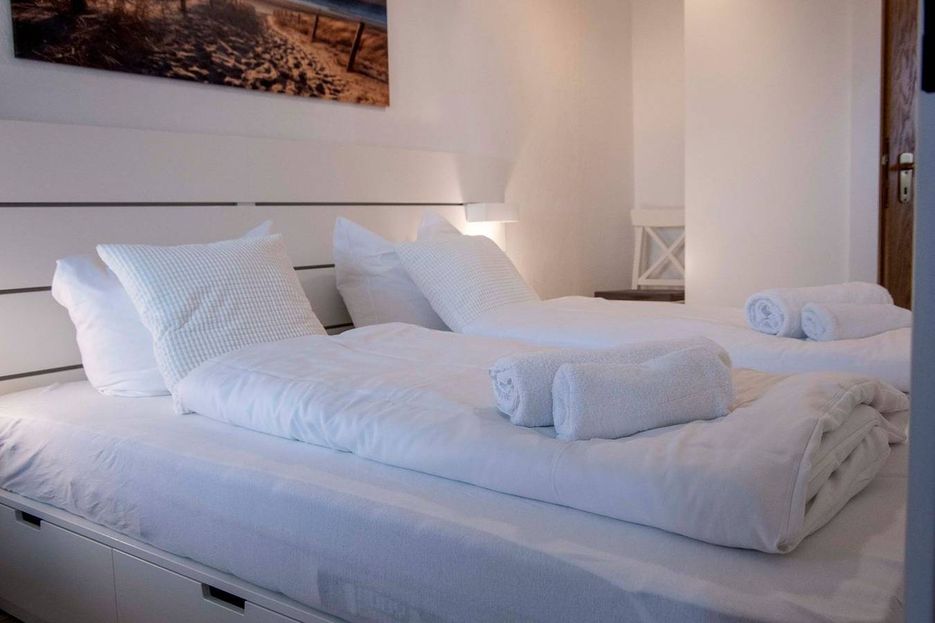 Ganze Wohnung, Fb 10.01 - Meerblick Ferienwohnung mit 2 Schlafzimmern und Schwimmbad in Sahlenburg Strand, Cuxhaven