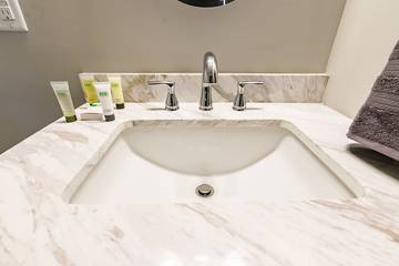 Vacation House for 14 Guests in South Bend, Indiana, Picture 3