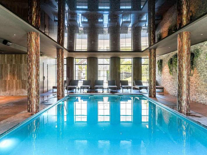 Hôtel pour 4 personnes, avec vue ainsi que piscine et jardin, animaux acceptés dans Han-sur-Lesse - 2