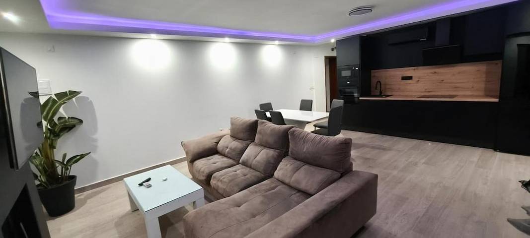 Casa rural para 8 personas, con vistas al lago y jardín además de vistas y piscina, Se admiten mascotas en San Vicente del Raspeig - 3