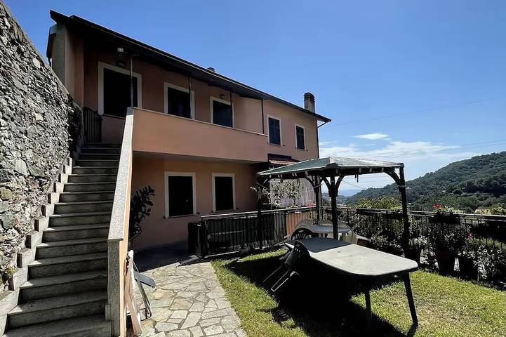 Holiday apartment for 8 people, with garden - 1