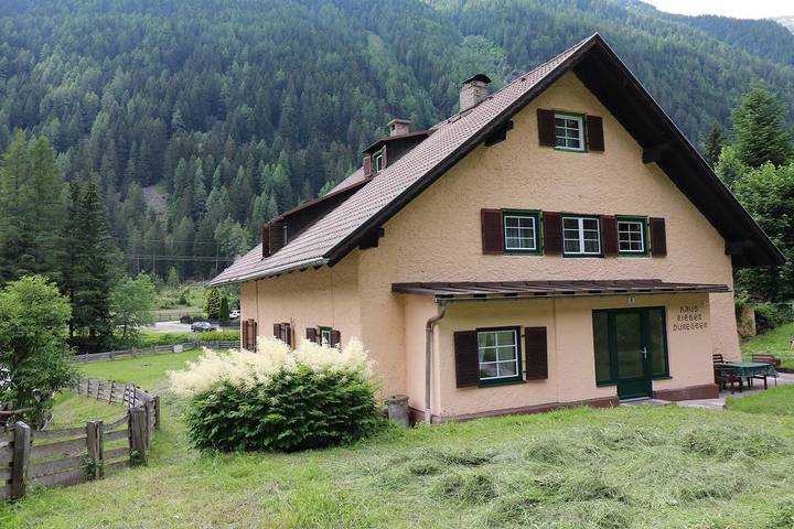 Ferienwohnung für 5 Personen, mit Terrasse und Garten in Mallnitz