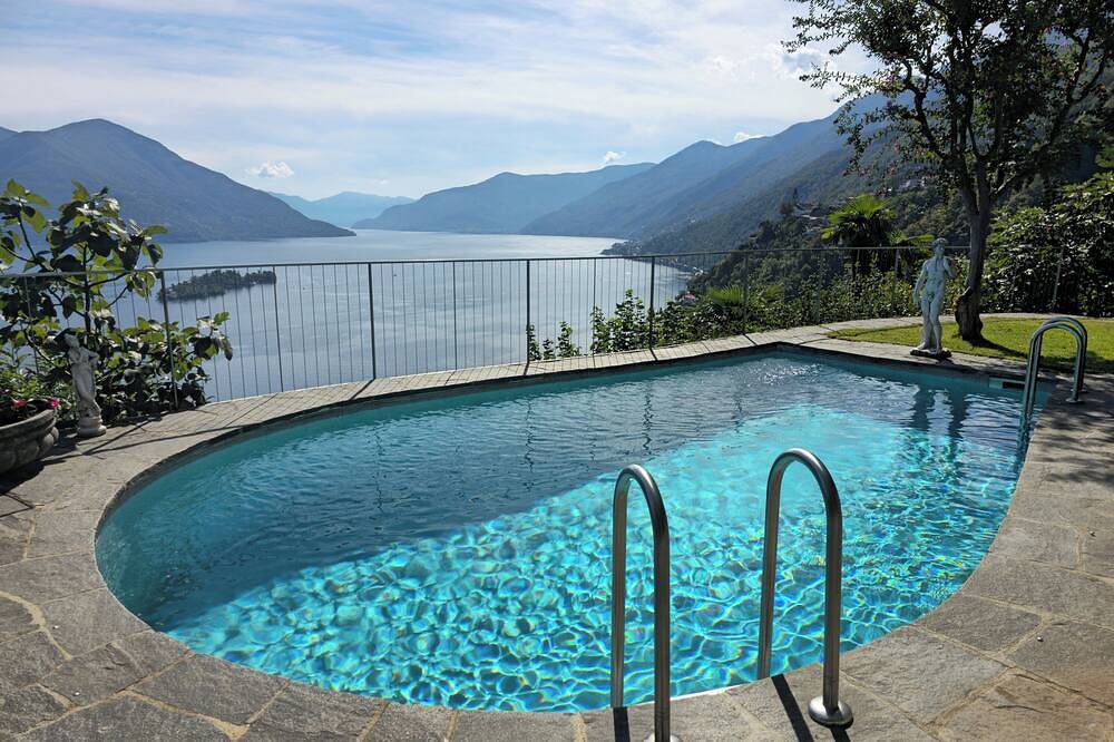 Exklusive Villa mit aussergewöhnlichem Seeblick, privatem Pool und Sauna in Ronco sopra Ascona, Tessiner Alpen