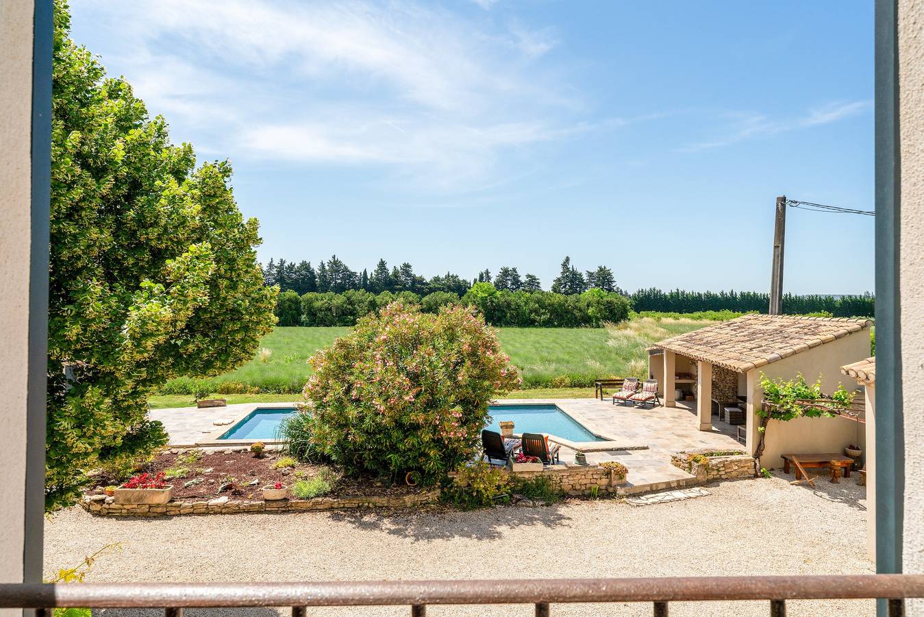 Chambre d’hôtes « La Fenière » avec piscine partagée, Wi-Fi et climatisation in L'Isle-sur-la-Sorgue, Vaucluse