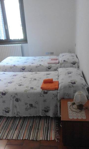 Gîte pour 9 personnes, avec jardin et vue à Teglio