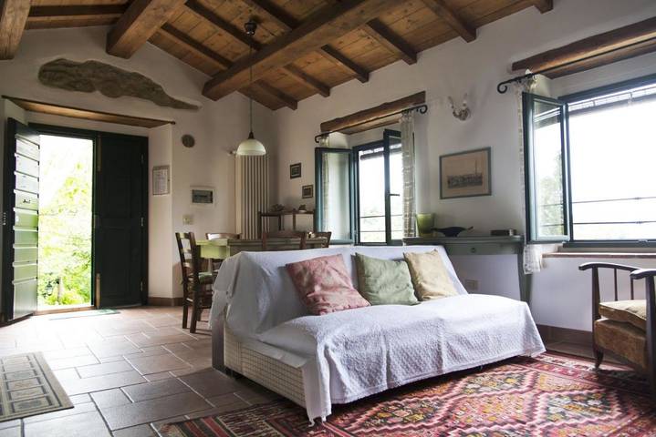 Agriturismo per 3 persone, con piscina e giardino nonché panorama, con animali domestici in Vicchio