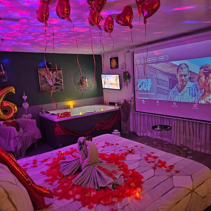 Gîte pour 2 personnes, avec piscine ainsi que jardin et jacuzzi à Rocbaron - 4