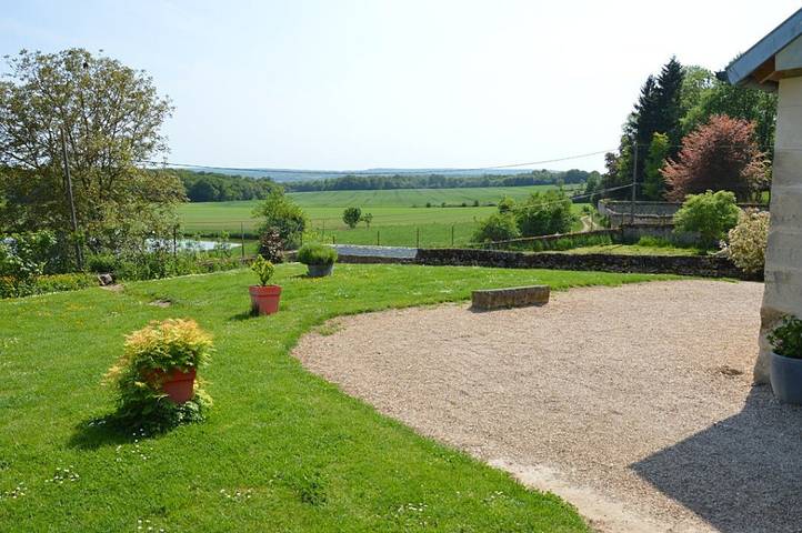 Gîte pour 10 personnes, avec terrasse ainsi que vue sur le lac et jardin, animaux acceptés dans Parc naturel régional du Vexin Français - 2