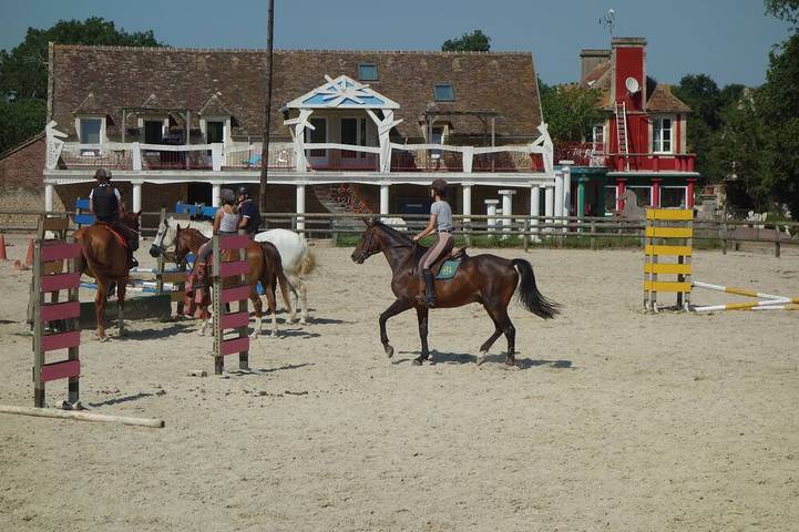 Location de vacances pour 4 personnes, avec terrasse et jardin à Argences