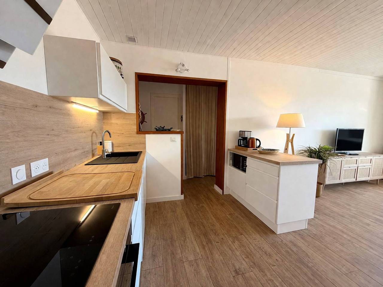Appartement entier, Appartement vue plage avec parking privé in Perros-Guirec, Côte de Granit Rose
