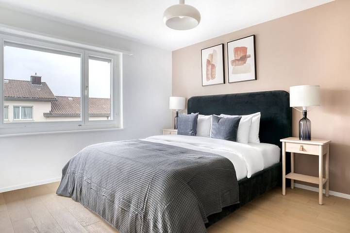 Ganze Wohnung, Elegant Horgen 3 Room w/ Storage, 5 min to Market, by Blueground in Käpfnach, Horgen