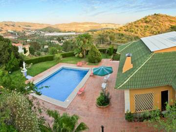 Finca für Gruppen für 8 Personen, mit Garten in Malaga