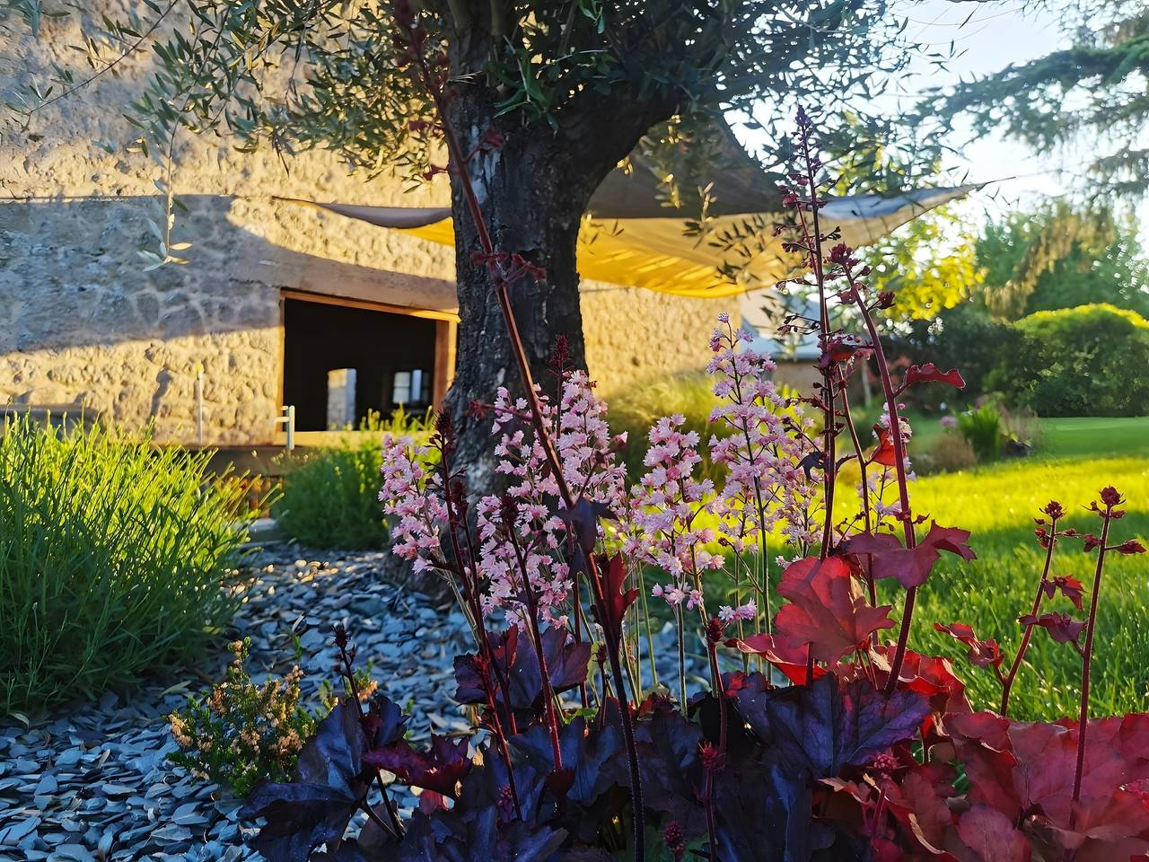Gîte Hedoniste 2 mit nordischem Bad, privater Terrasse und Klimaanlage in Herpy-l'Arlésienne, Ardennen
