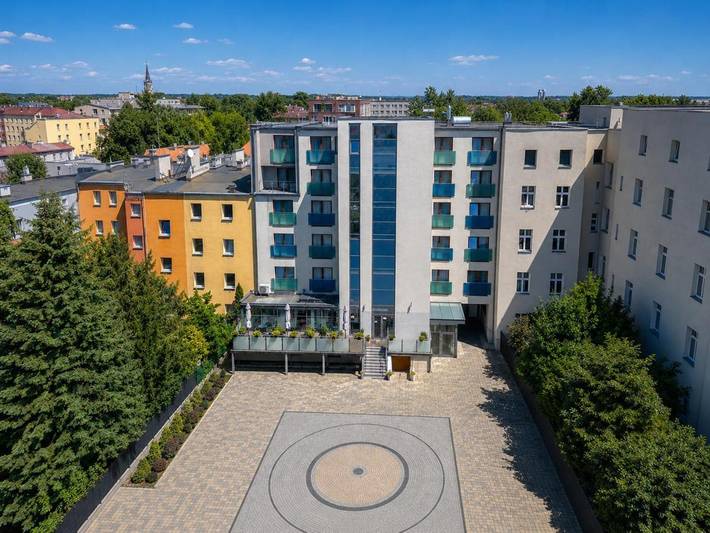 Hotel, mit Terrasse in Oppeln