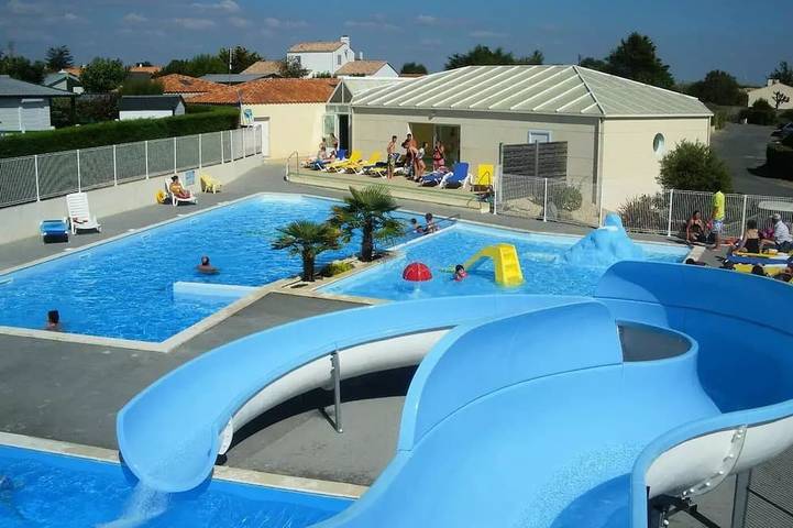 Camping pour 4 personnes à Brem-sur-Mer - 2