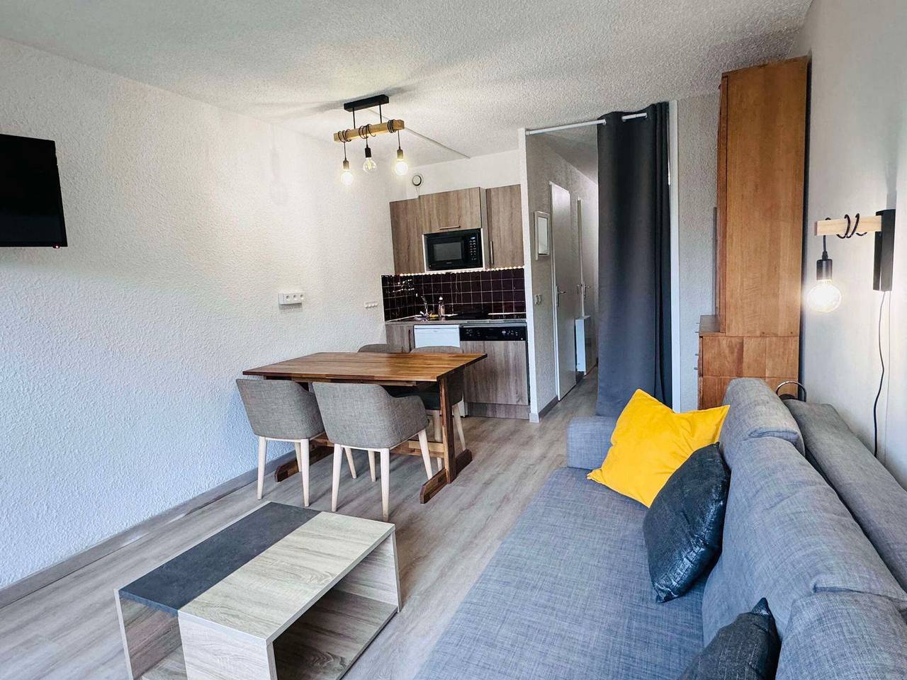 Ganzes Studio, Studio in Les 2 Alpes für 4, sonniger Balkon in Mont-de-Lans, Les Deux Alpes