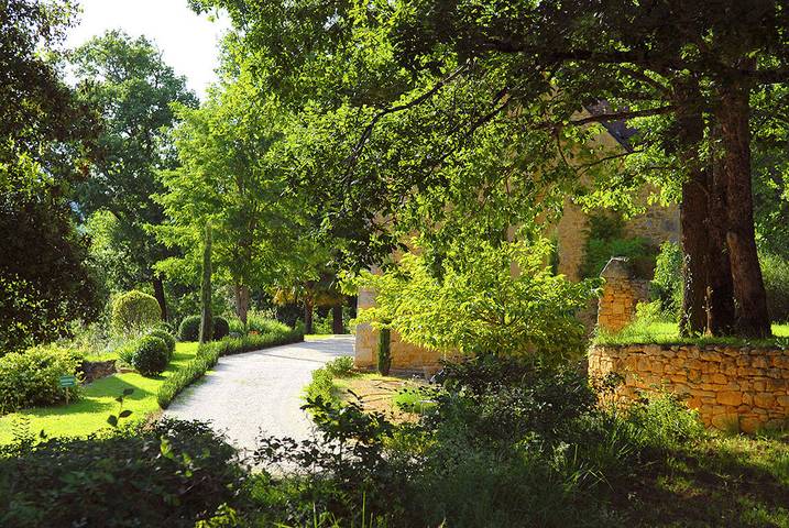 Location de vacances pour 2 personnes, avec piscine et jardin à Domme - 4