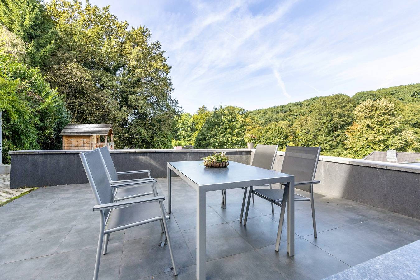 Ferienhaus 'Haus Mit 4 Schlafzimmern' mit gemeinsamer Terrasse, gemeinsamem Garten und Wi-Fi in Solingen, Bergisches Land