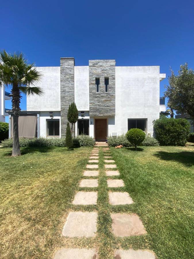 Villa für 8 Personen, mit Garten und Pool sowie Ausblick - 1