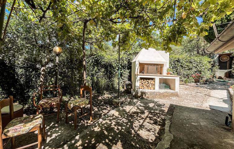 Accogliente appartamento con giardino, parcheggio e internet in Todi, Perugia e dintorni