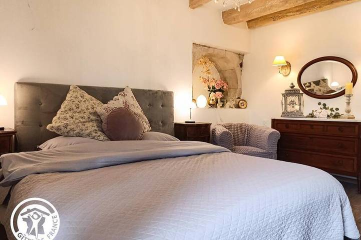 Location de vacances pour 5 personnes, avec jardin à Lavergne - 3