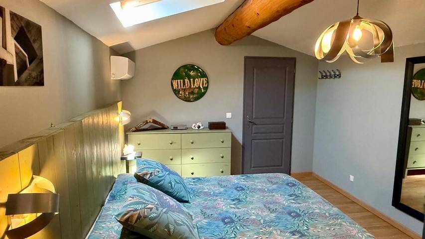 Chambre d’hôte pour 2 personnes, avec jardin ainsi que jacuzzi et piscine à Le Thor - 4