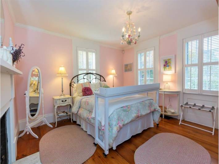 Vacation house for 6 people, with yard - 1