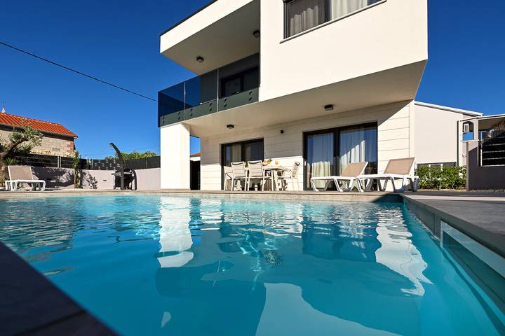 Villa Nostro Porto with pool in Zadar (Kommun), Zadar