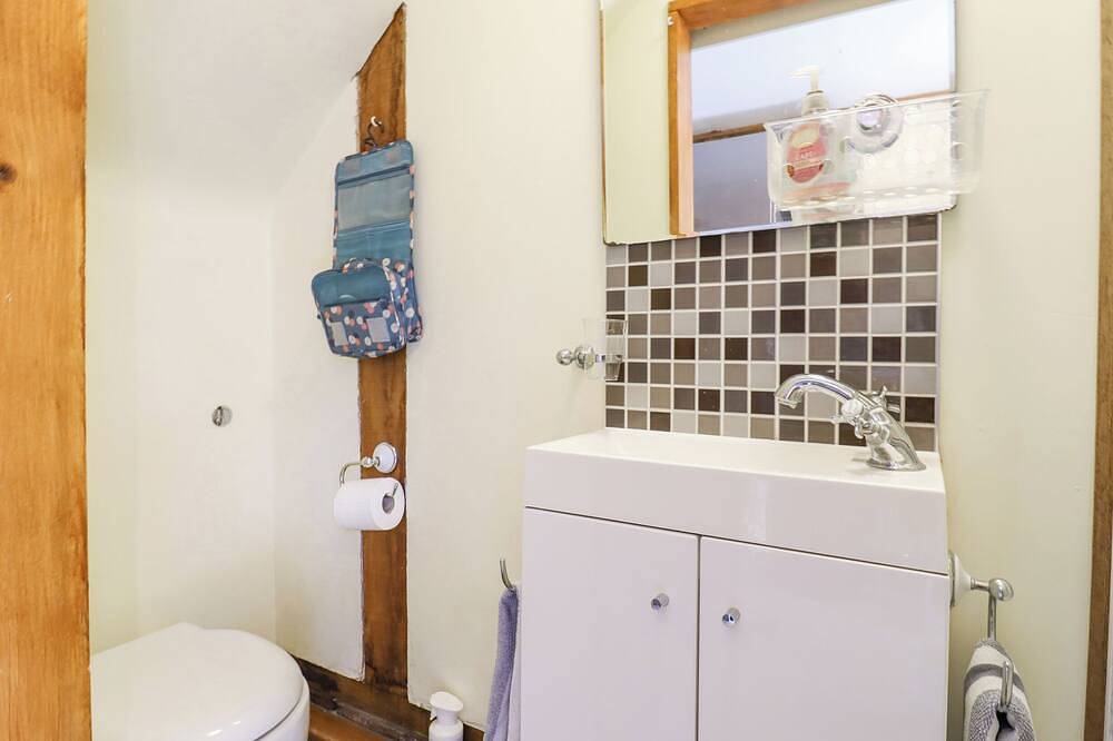 The Studio, Horseshoe Cottage, pet friendly in Fulbourn in Fulbourn, Cambridgeshire