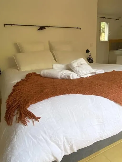 Apartamento de vacaciones para 4 personas, con jardín y piscina, Se admiten mascotas - 1
