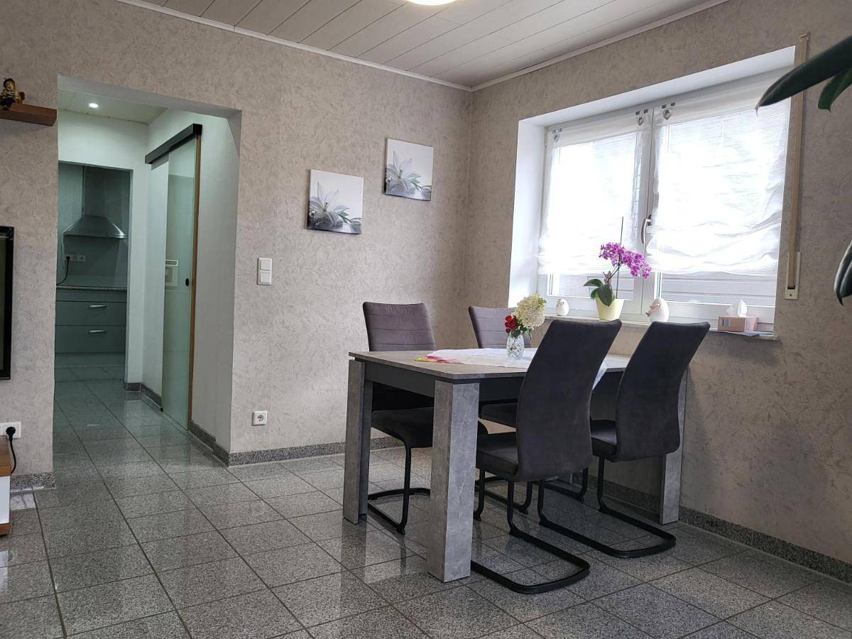 Ganze Wohnung, One-Bedroom Apartment in Annweiler, Südliche Weinstraße