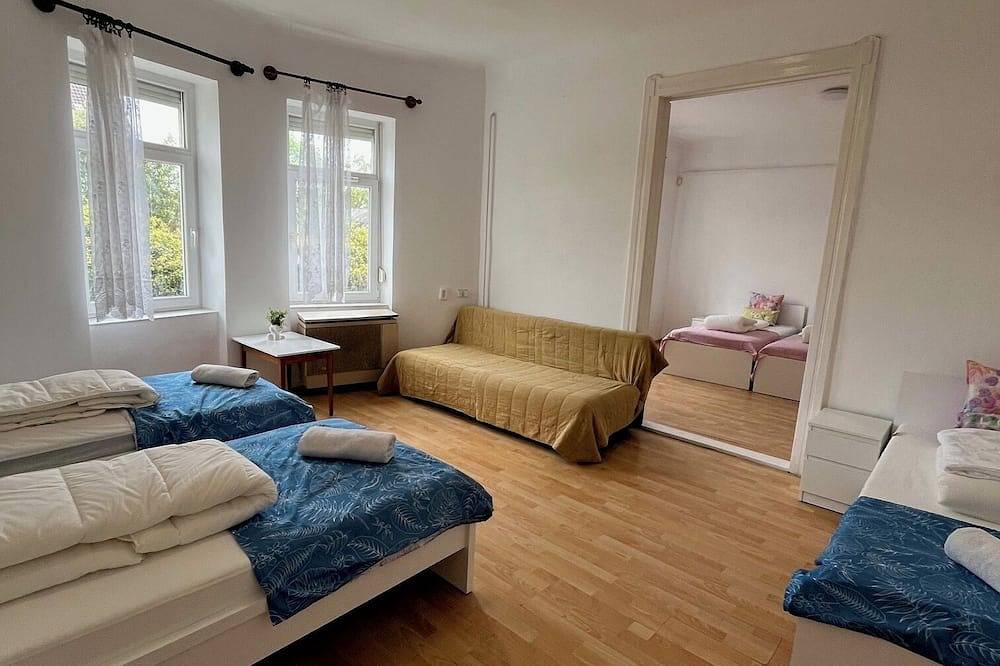 Hideaway House 01 with Garden and Freeparking in Budapest, Mittelungarn