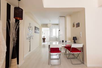 Vacation Rental for 6 Guests in Málaga Central District, Malaga, Picture 1