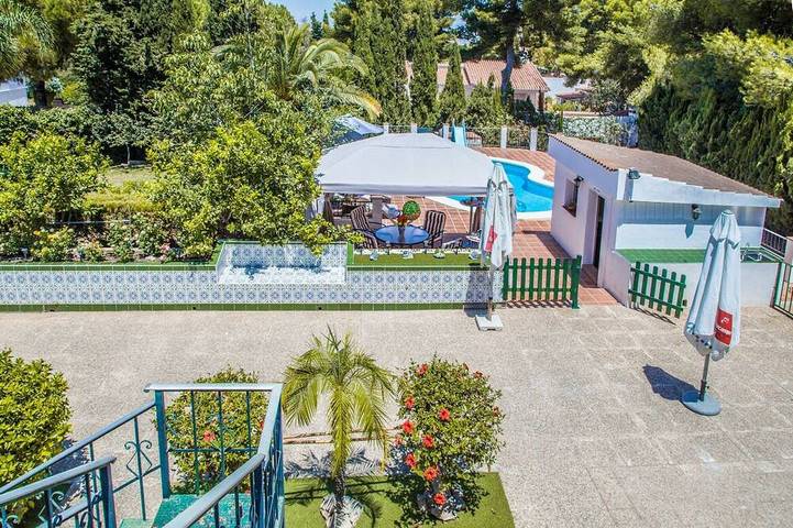 Chalet para 8 personas, con jardín en Churriana