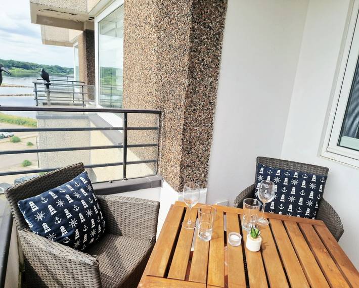 Ferienwohnung für 4 Personen, mit Balkon und Garten sowie Seeblick in Schausende