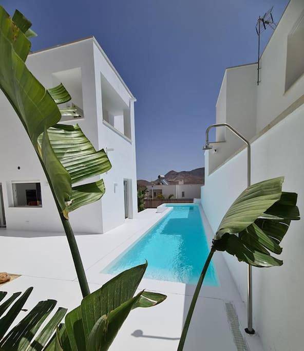 Casa rural con piscina para 8 personas, con piscina además de jardín y terraza en Cabo de Gata - 4