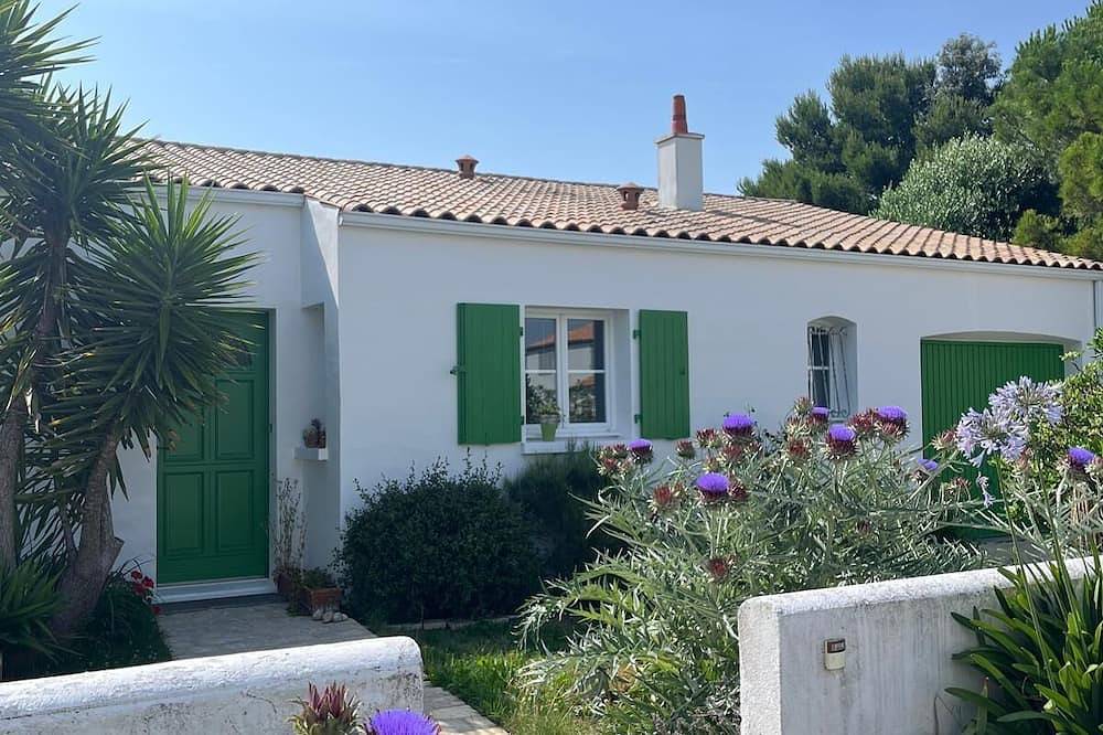 Wooded Ré-style house 50m from the seafront in Angoulins, Región de La Rochelle