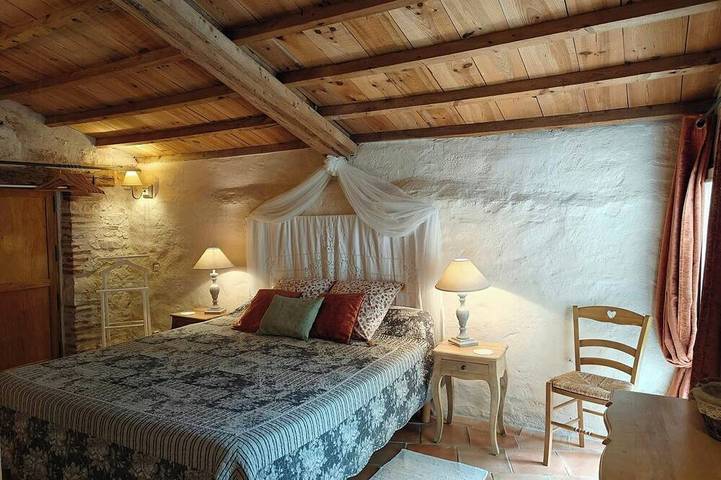 Location de vacances pour 6 personnes, avec piscine et balcon à Rouffiac - 4