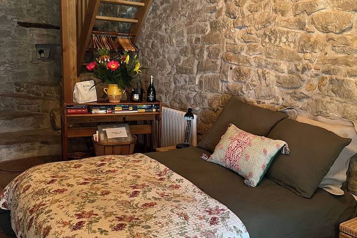 Location de vacances pour 4 personnes, avec piscine et terrasse à Aigne - 2