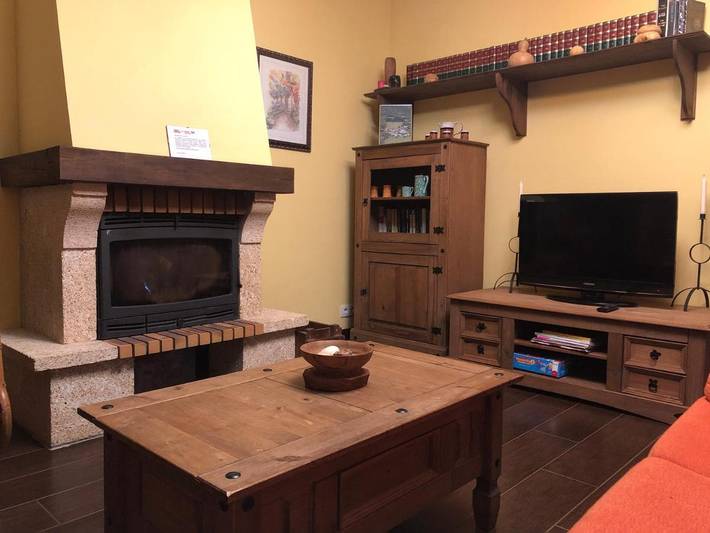 Casa rural para 4 personas, con jardín y vistas, Se admiten mascotas en Comarca del Narcea - 3