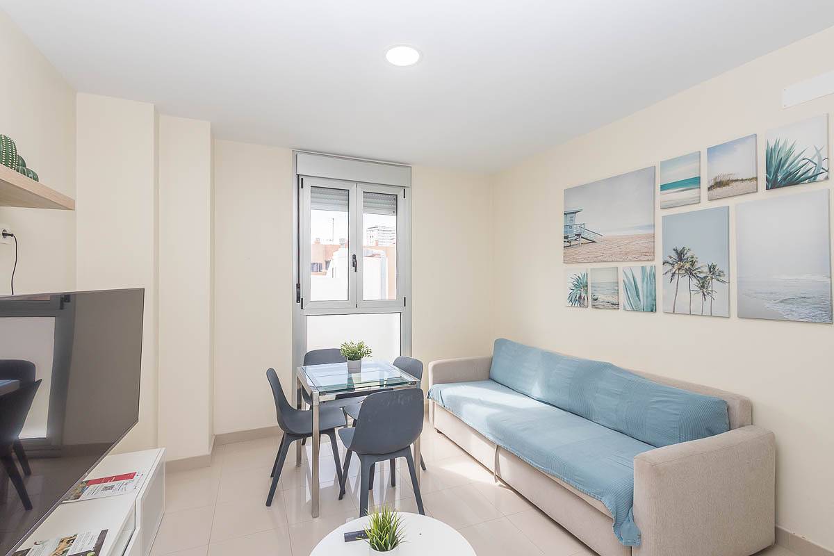 Ganze Wohnung, Ferienwohnung für 4 Personen mit Terrasse in Las Palmas de Gran Canaria Zentrum, Las Palmas