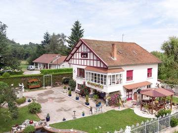 Chambre d’hôte pour 2 personnes, avec jardin et jacuzzi à Saint-Siméon-de-Bressieux