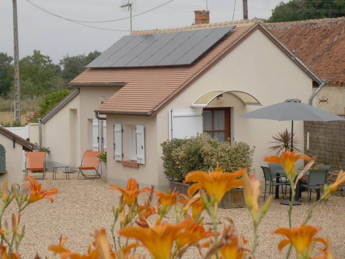 Gîte pour 2 personnes, avec terrasse et jardin
