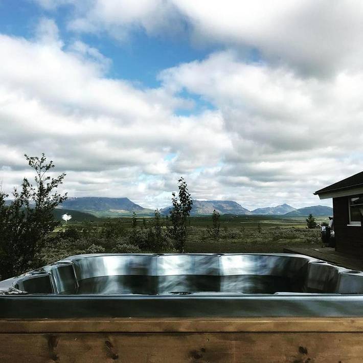 Dom dla 6 osób, z jacuzzi i taras oraz basen w Islandia