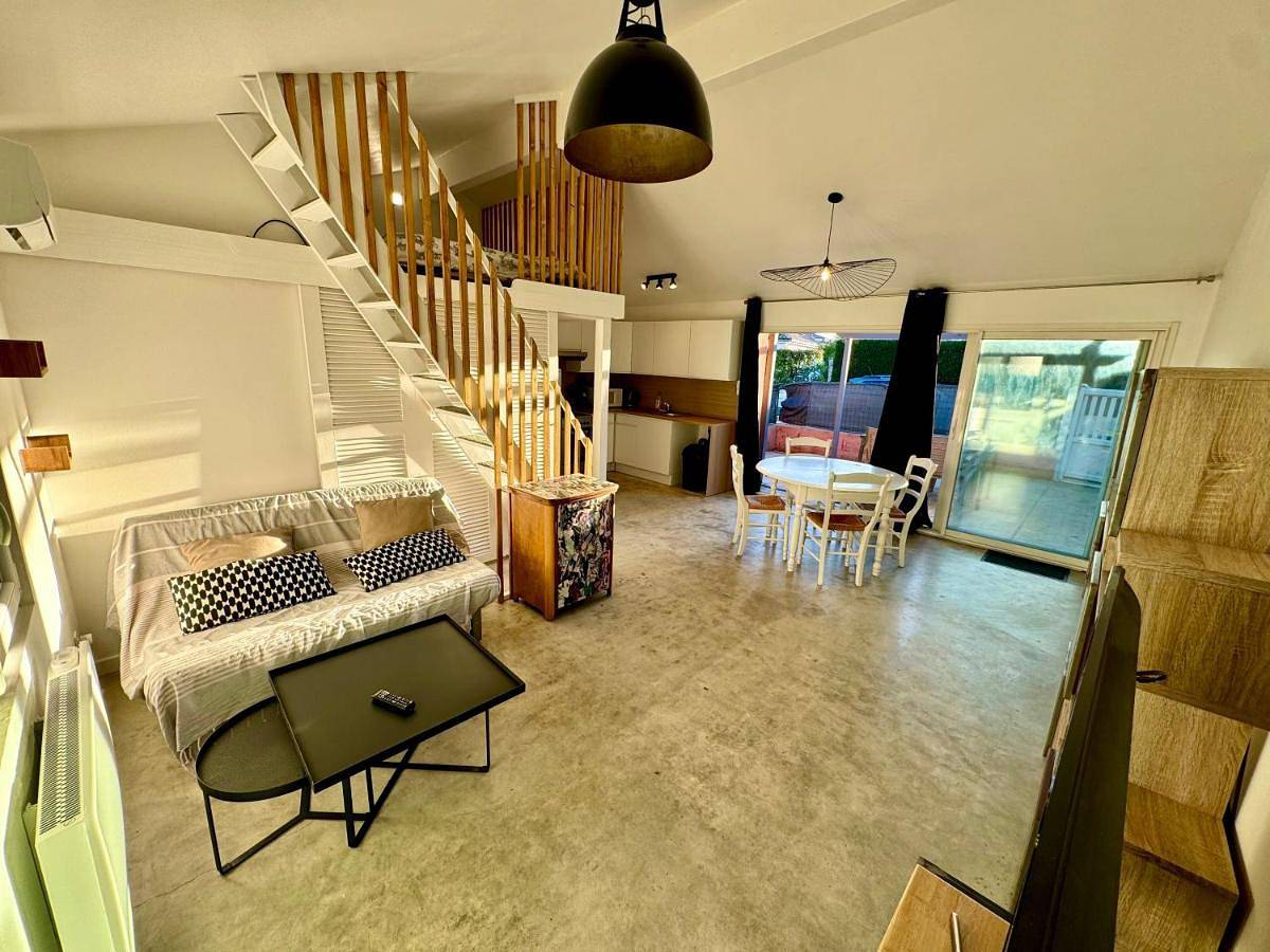 Appartement entier, One-Bedroom Apartment in Saint-Marcel-lès-Valence, Région de Valence