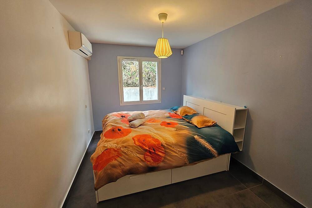 Modern house in Avignon with large swimming pool in Avignon, Vaucluse