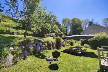 Gîte pour 6 personnes, avec jardin et jacuzzi à Salers (Cantal)