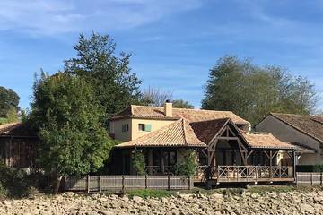 Gîte pour 8 personnes, avec terrasse et piscine à Monestier